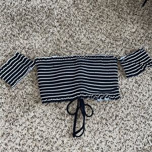 Black/white bandeau bathing suit top